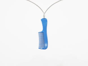 コームのネックレス